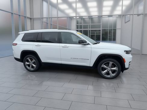 Used 2021 Jeep Grand Cherokee L Limited AWD/4WD image 9