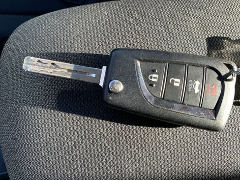 Used 2025 Toyota Corolla LE image 22