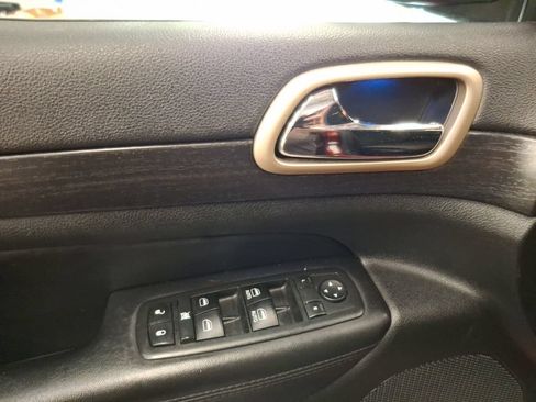 Used 2014 Jeep Grand Cherokee Laredo w/ Quick Order Package 23E AWD/4WD image 14