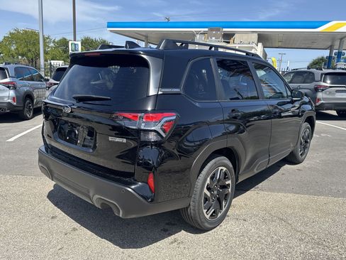 New 2025 Subaru Forester Limited image 3