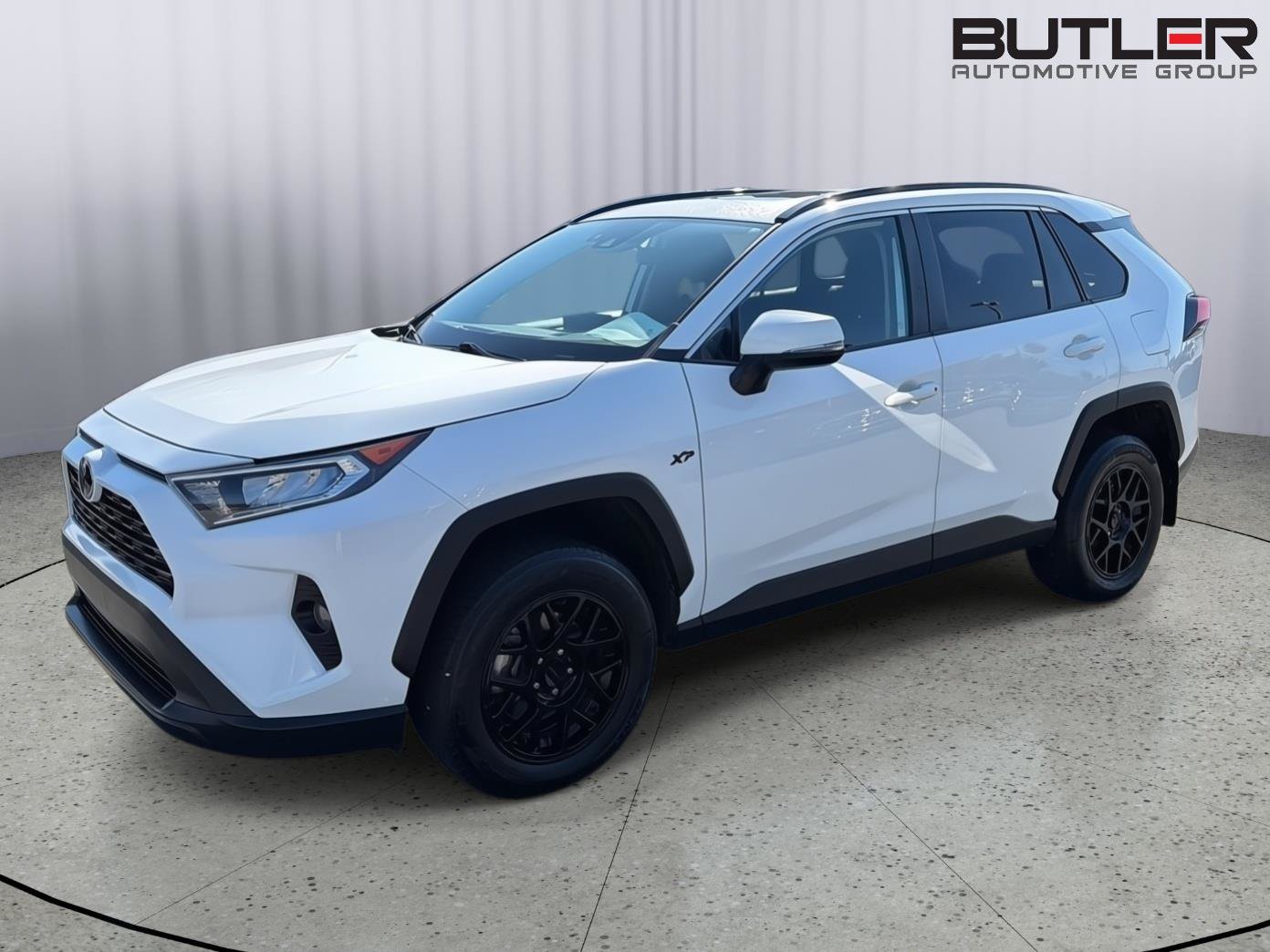Used 2021 Toyota RAV4 XLE w/ Convenience Package AWD/4WD image 1