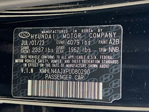 Used 2023 Hyundai Elantra Limited image 33