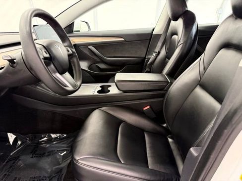 Used 2021 Tesla Model 3 Standard Range Plus RWD image 12
