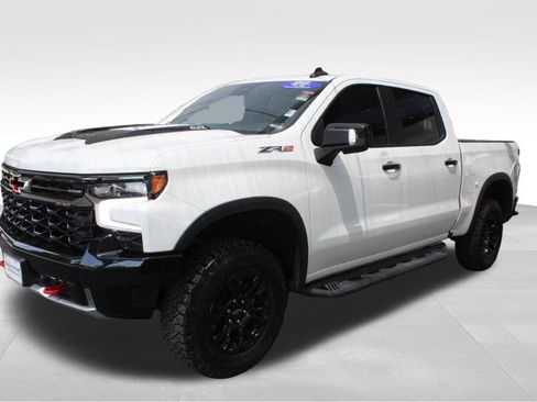 Used 2022 Chevrolet Silverado 1500 ZR2 AWD/4WD image 9