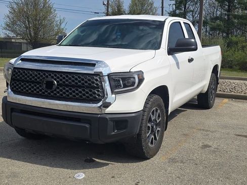 Used 2015 Toyota Tundra SR image 1