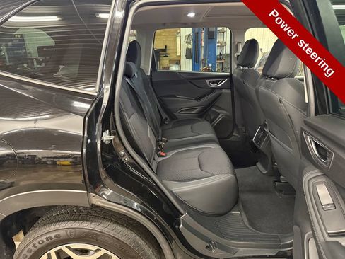 Used 2023 Subaru Forester Premium AWD/4WD image 34