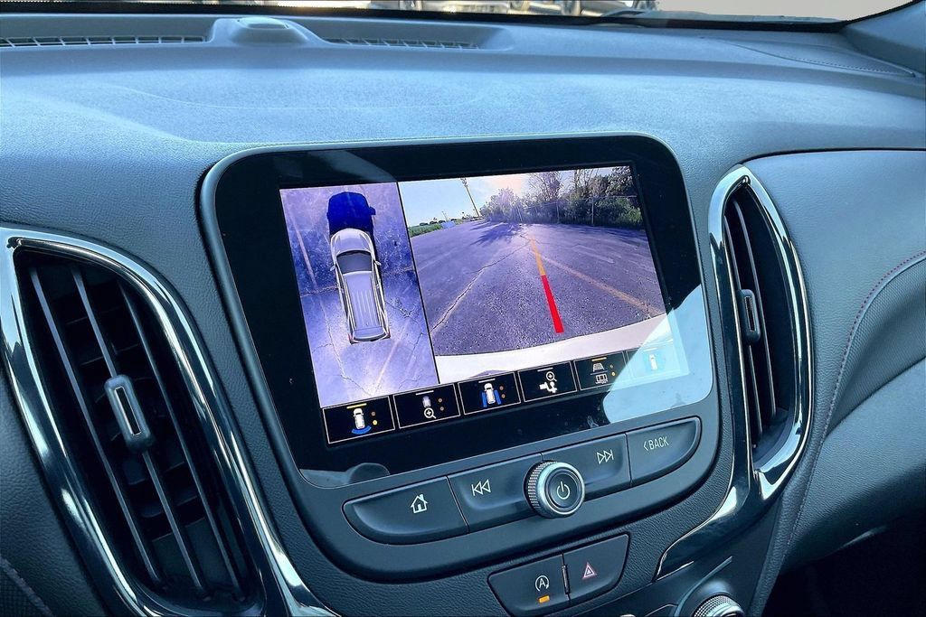 Used 2024 Chevrolet Equinox RS FWD image 16