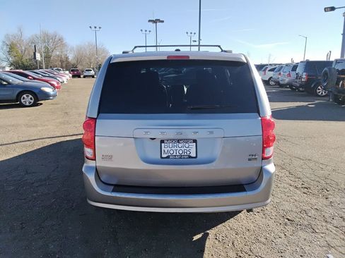 Used 2016 Dodge Grand Caravan R/T image 6