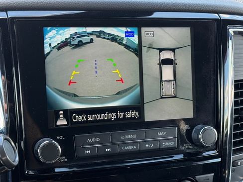 Used 2021 Nissan Titan Platinum Reserve w/ Moonroof Package image 16