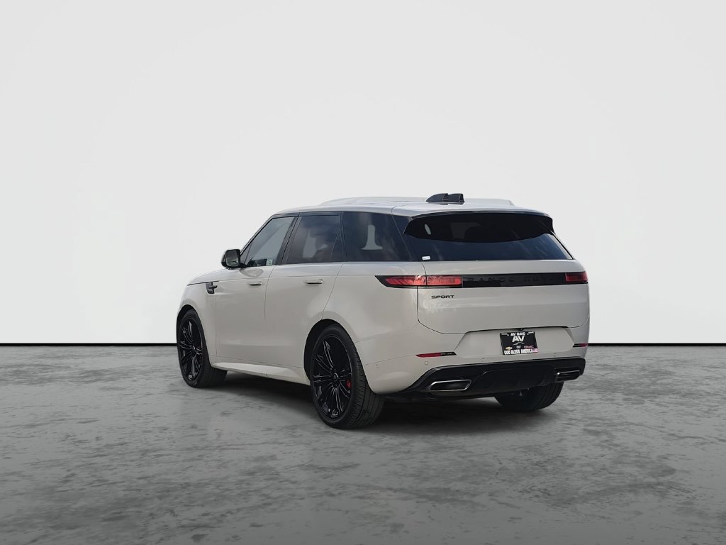 Used 2024 Land Rover Range Rover Sport Dynamic SE AWD/4WD image 6