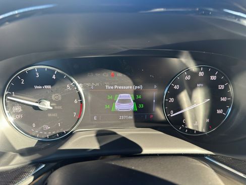 Used 2023 Buick Envision Preferred image 6