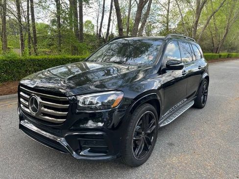Used 2024 Mercedes-Benz GLS 580 4MATIC image 1