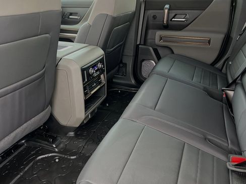 New 2025 GMC Hummer EV 2X w/ Extreme Off-Road Package image 9