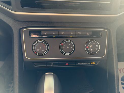 Certified 2023 Volkswagen Atlas SE image 41