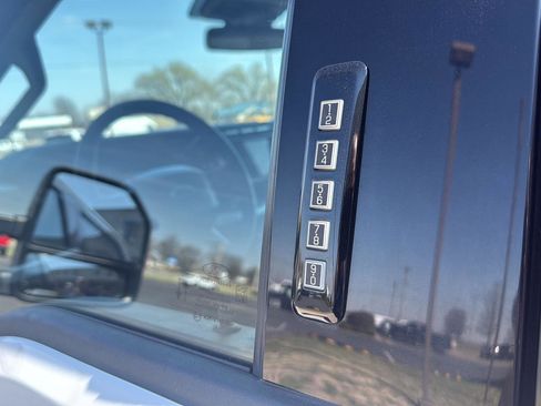 Used 2023 Ford F250 XLT AWD/4WD image 18