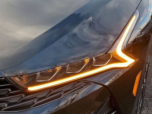 Used 2024 Kia K5 GT-Line w/ GT-Line Premium Package image 9