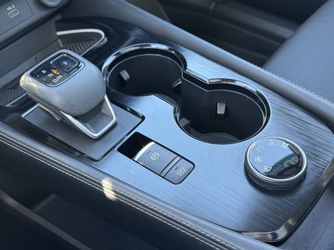 Used 2023 Nissan Rogue Platinum image 11