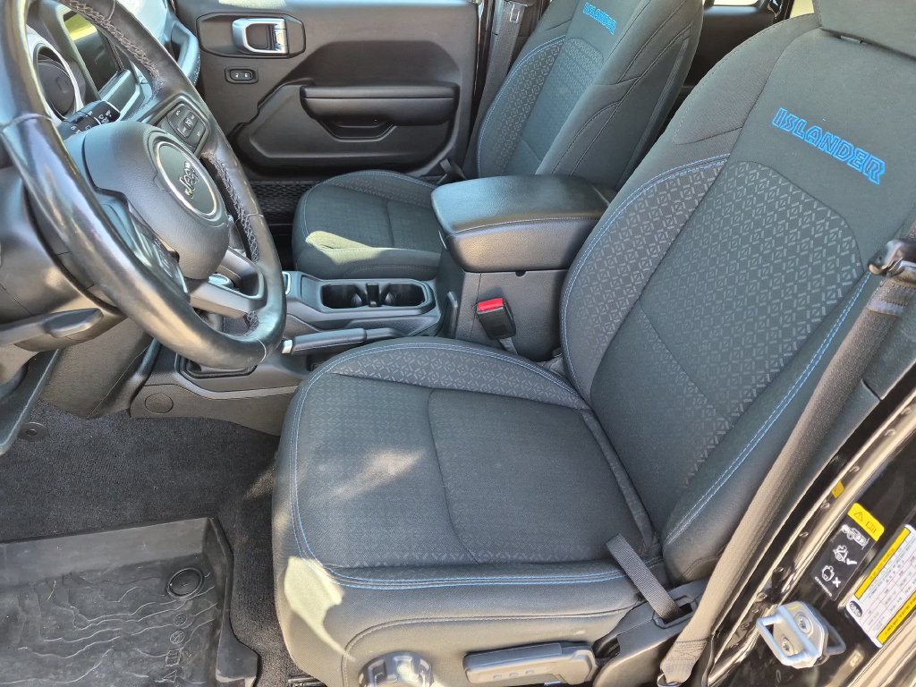 Used 2021 Jeep Wrangler Unlimited Sport AWD/4WD image 15