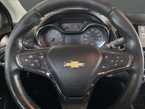 Used 2017 Chevrolet Cruze Premier image 14