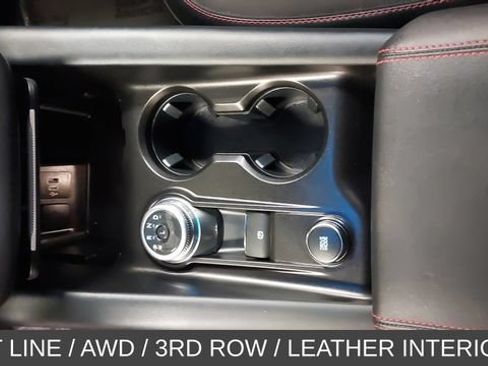 Used 2025 Ford Explorer ST-Line w/ ST-Line Street Pack AWD/4WD image 24