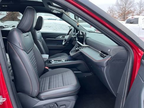 Used 2025 Ford Explorer ST-Line w/ Premium Package image 24