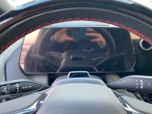 Used 2025 Chevrolet Equinox EV RS image 30