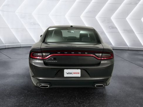 Used 2022 Dodge Charger SXT w/ Leather Interior Group image 5