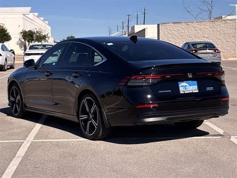 Used 2024 Honda Accord Sport image 4