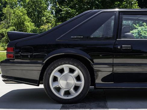 Used 1993 Ford Mustang Cobra RWD image 10