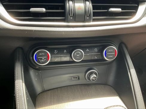 Used 2022 Alfa Romeo Stelvio Ti AWD/4WD image 15