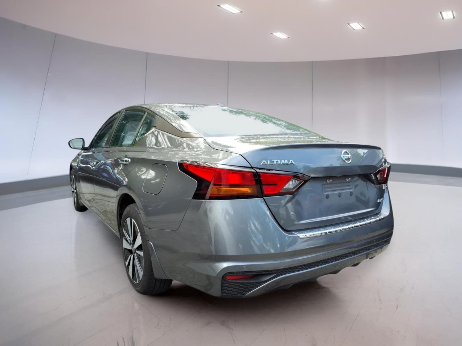 Used 2021 Nissan Altima 2.5 SV AWD/4WD image 3