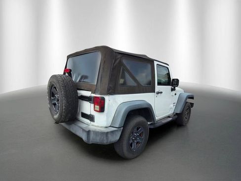Used 2016 Jeep Wrangler Sport w/ Connectivity Group AWD/4WD image 4