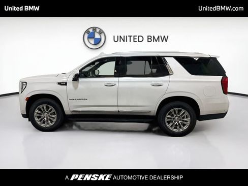 Used 2023 GMC Yukon SLT w/ SLT Premium Package AWD/4WD image 8