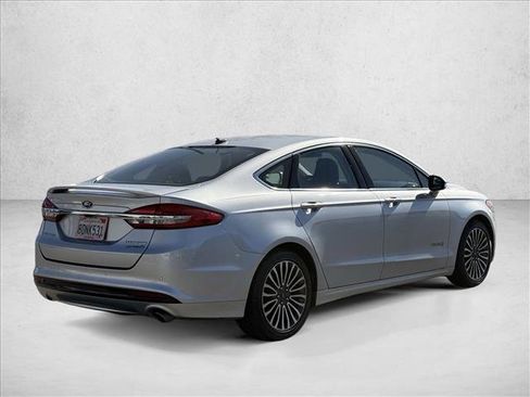 Used 2018 Ford Fusion Titanium FWD image 5