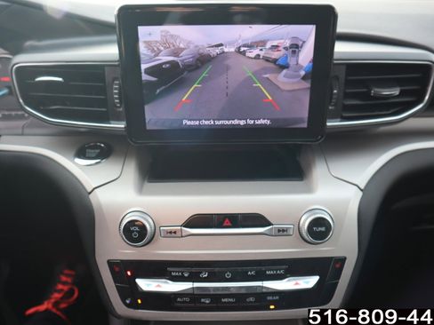 Used 2022 Ford Explorer XLT w/ Equipment Group 202A image 26