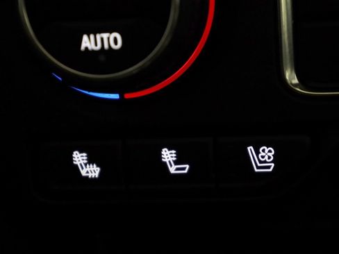 Used 2024 Chevrolet Suburban High Country w/ Advanced Technology Package image 39