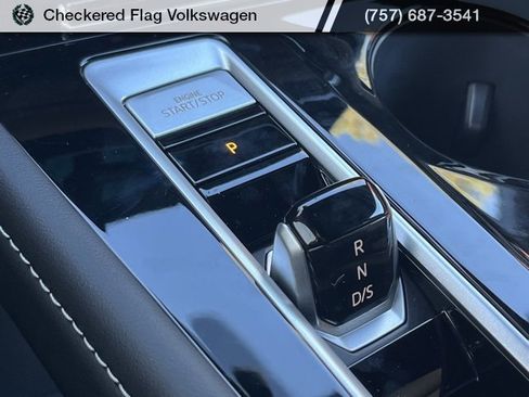 New 2026 Volkswagen Atlas SE image 43