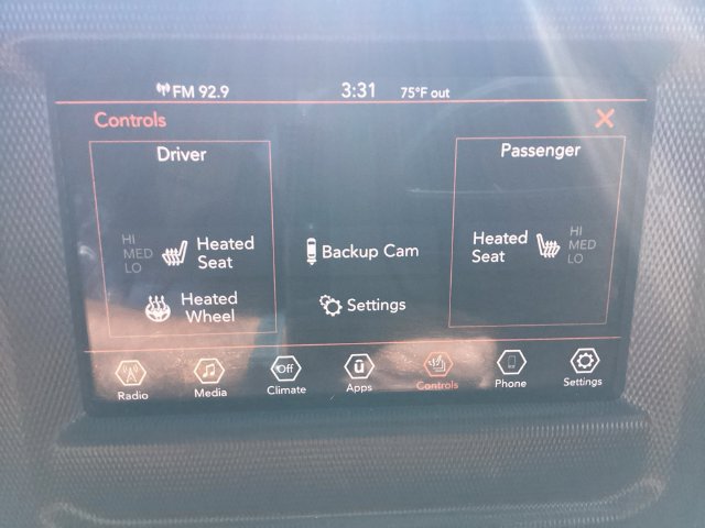 Used 2018 Jeep Wrangler Unlimited Sahara w/ Cold Weather Group AWD/4WD image 18