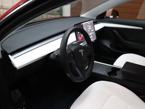 Used 2023 Tesla Model 3 Standard Range image 30