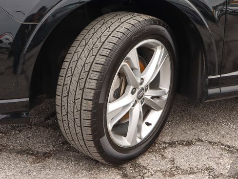 Used 2019 Audi Q3 2.0T Premium w/ Convenience Package image 18