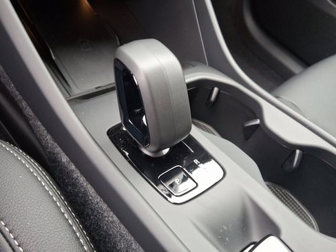 New 2025 Volvo XC40 B5 Core w/ Protection Package Premier image 10