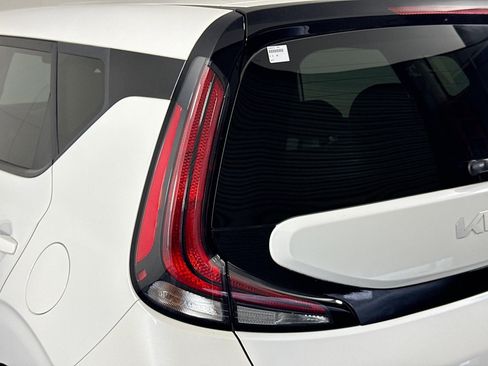 Used 2024 Kia Soul LX FWD image 33