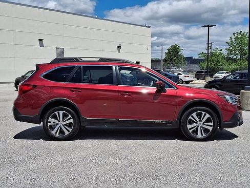 Used 2019 Subaru Outback 3.6R Limited AWD/4WD image 10