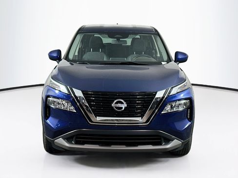 Used 2023 Nissan Rogue SV FWD image 2