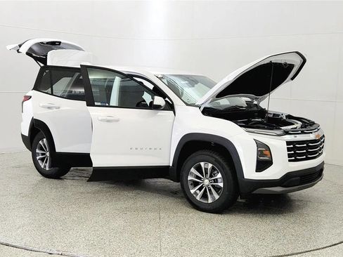 New 2026 Chevrolet Equinox LT AWD/4WD image 9