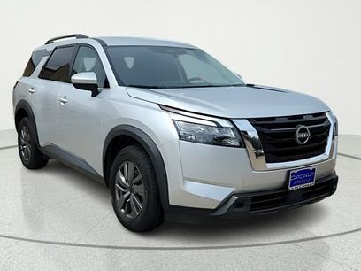 Certified 2025 Nissan Pathfinder SV