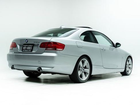 Used 2008 BMW 335i Coupe w/ Premium Pkg image 11
