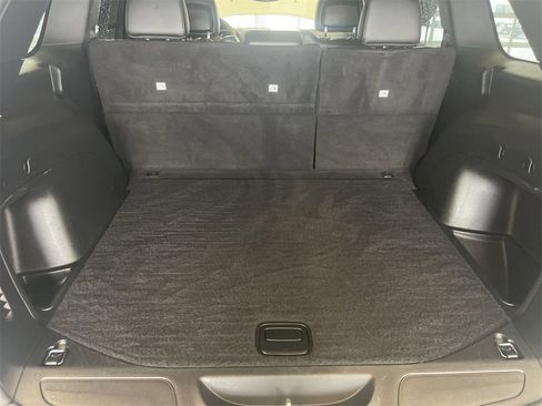 Used 2022 Jeep Grand Cherokee Laredo X image 29