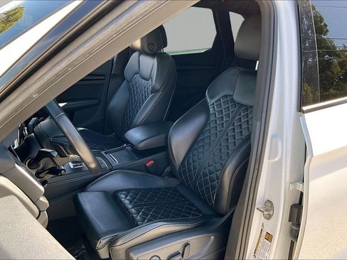 Used 2020 Audi SQ5 Premium Plus w/ Premium Plus Package AWD/4WD image 22