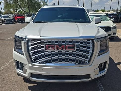 Used 2024 GMC Yukon XL Denali AWD/4WD image 2